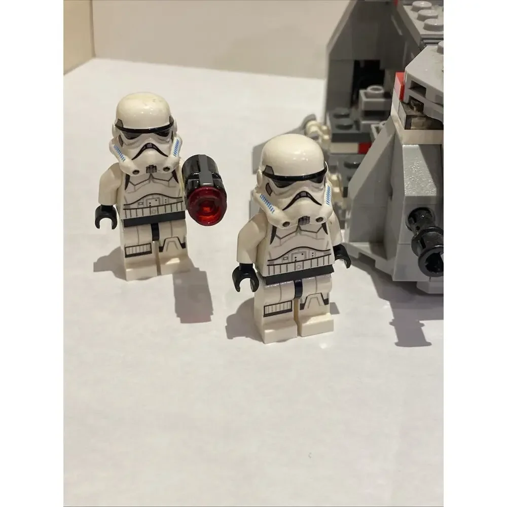 LEGO Star Wars: Imperial Troop Transport (75078) 4 Minifigs Set Incomplete